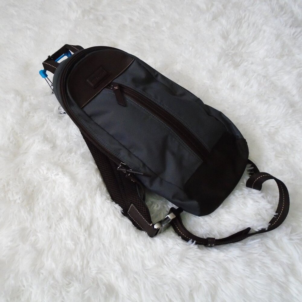 Coach Men Varick Sling Backpack Gray F70692 - Picture 2 of 15